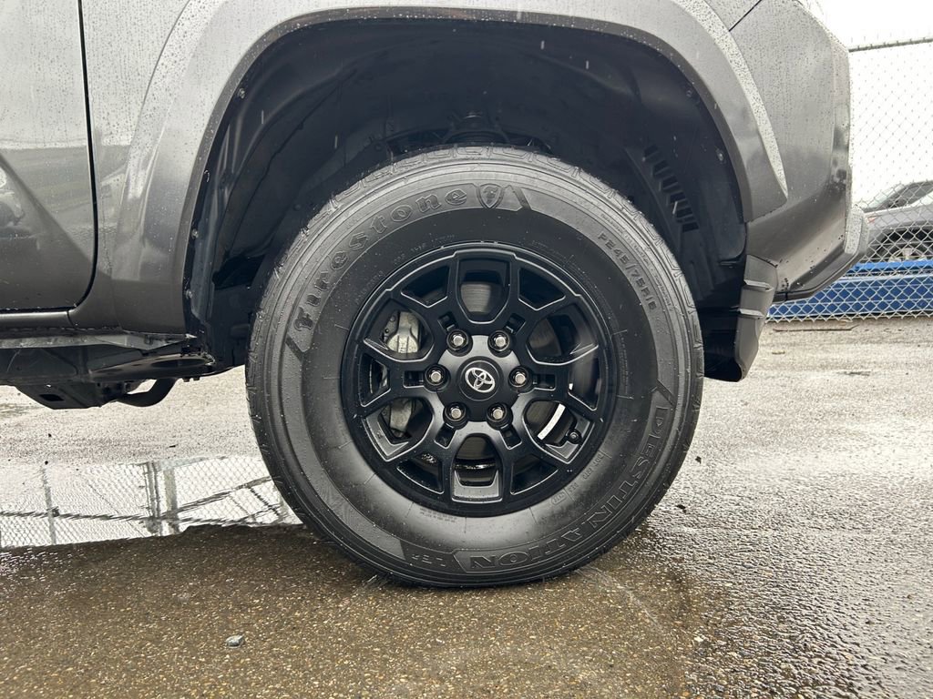 Used 2020 Toyota Tacoma SR5 AWD/4WD image 10