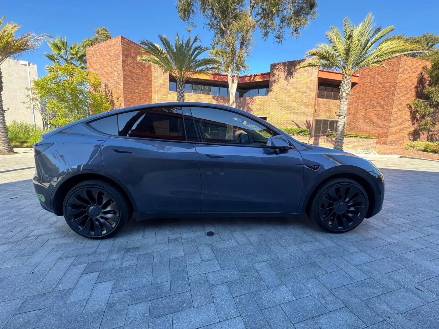 Used 2022 Tesla Model Y Performance AWD/4WD image 4