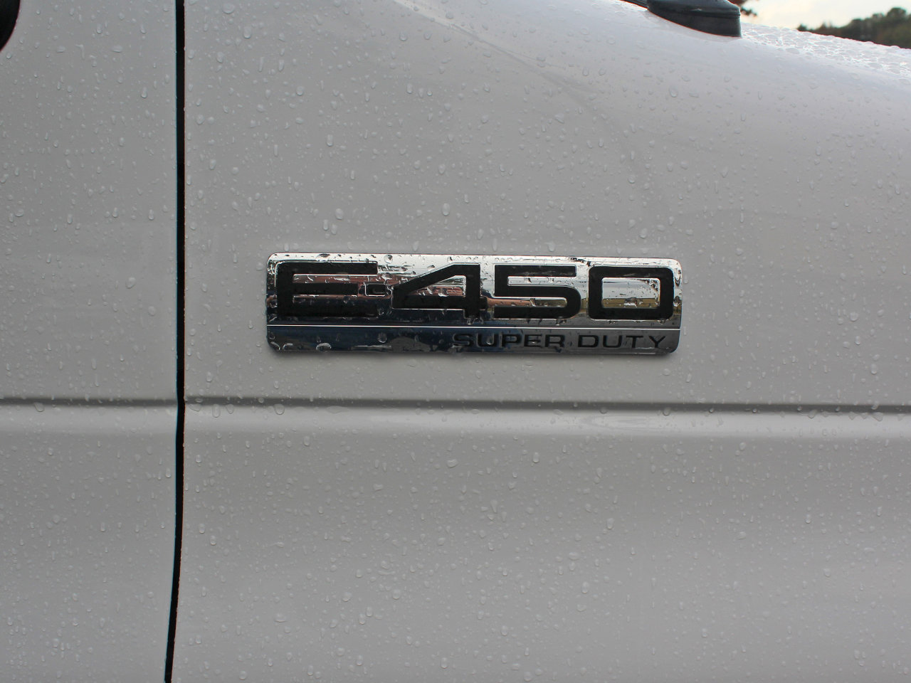 Used 2019 Ford E-450 and Econoline 450 Super Duty w/ Power Windows & Locks Group image 25