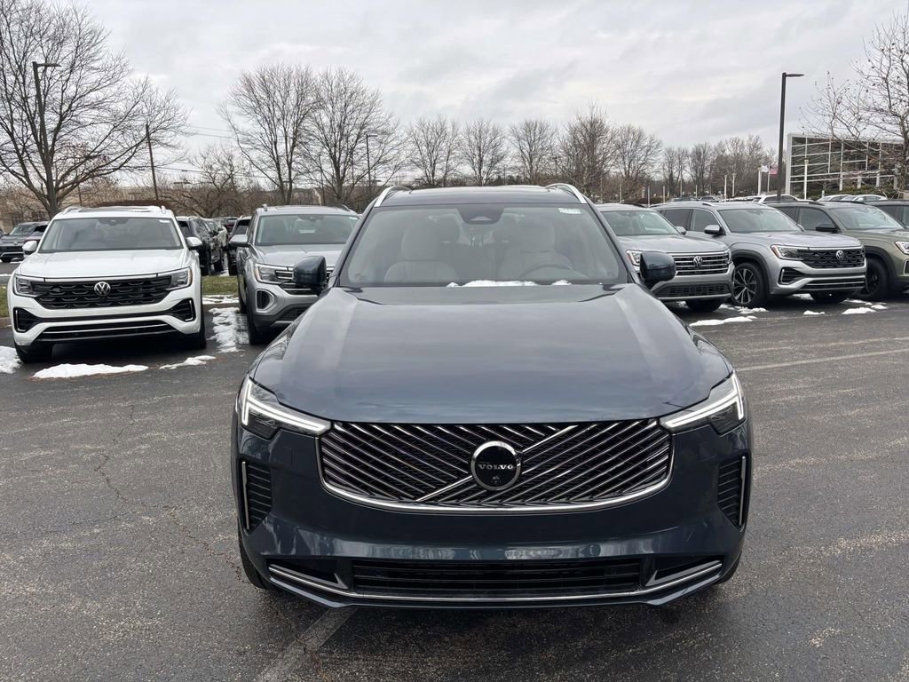 New 2026 Volvo XC90 B5 Plus image 2