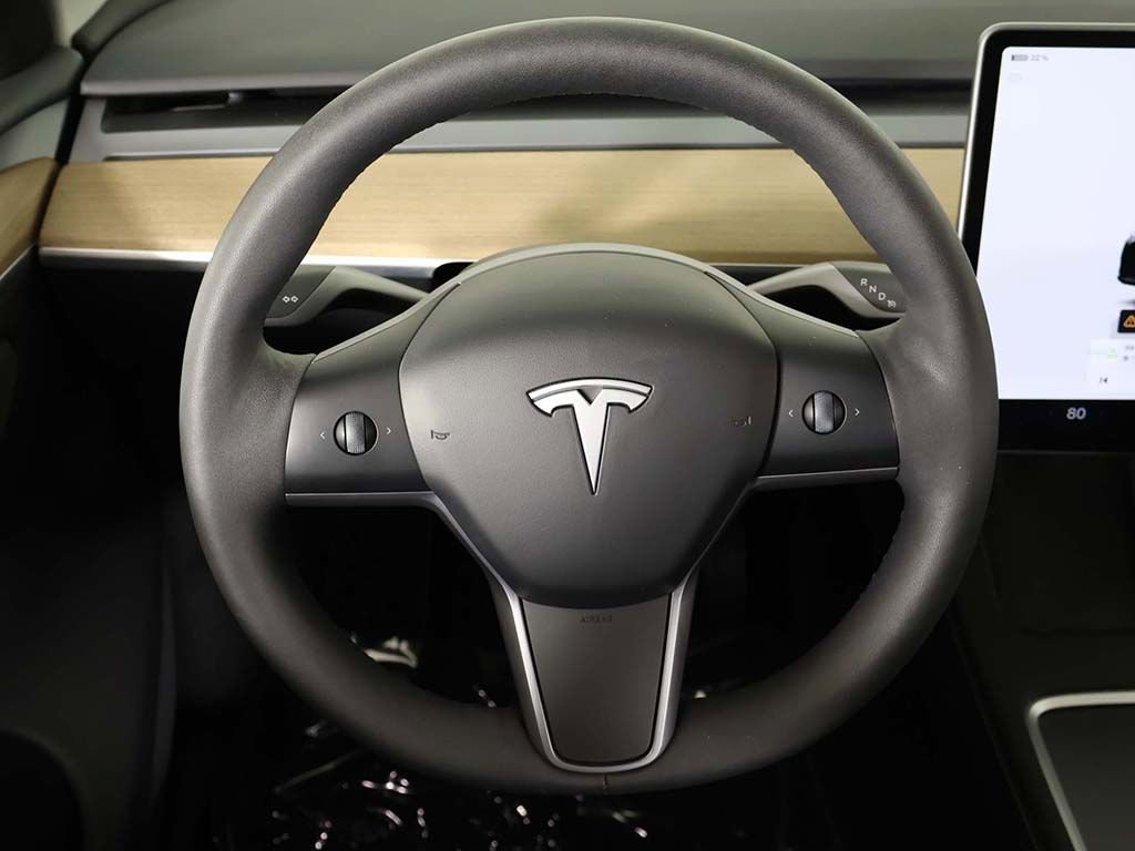 Used 2024 Tesla Model Y Long Range image 42