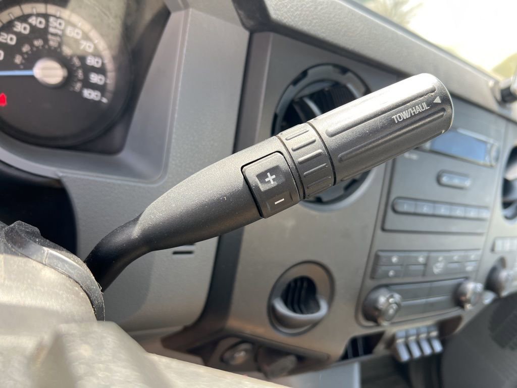 Used 2016 Ford F650 2WD Regular Cab Super Duty image 16