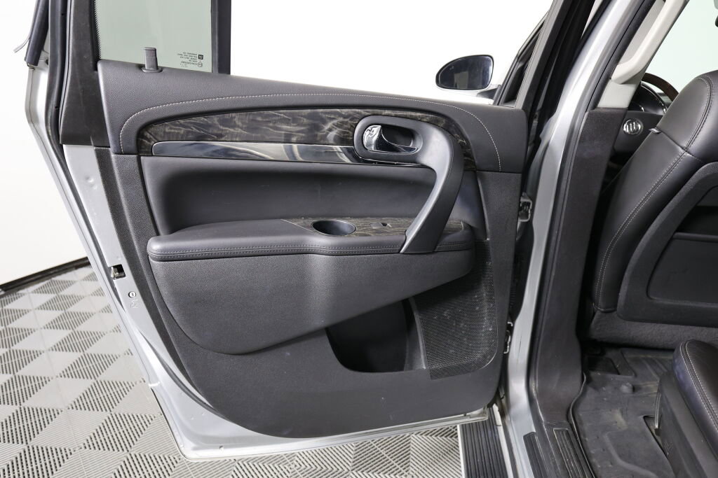 Used 2014 Buick Enclave Leather AWD/4WD image 16