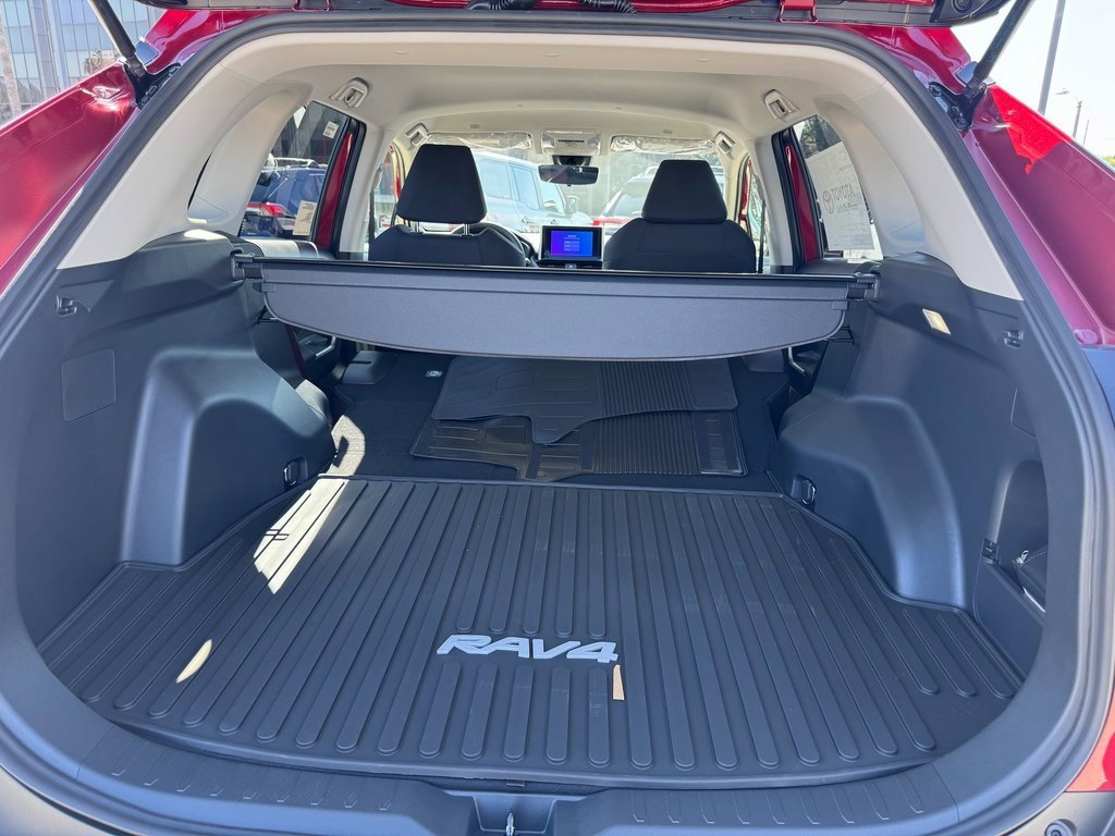 New 2025 Toyota RAV4 LE image 5