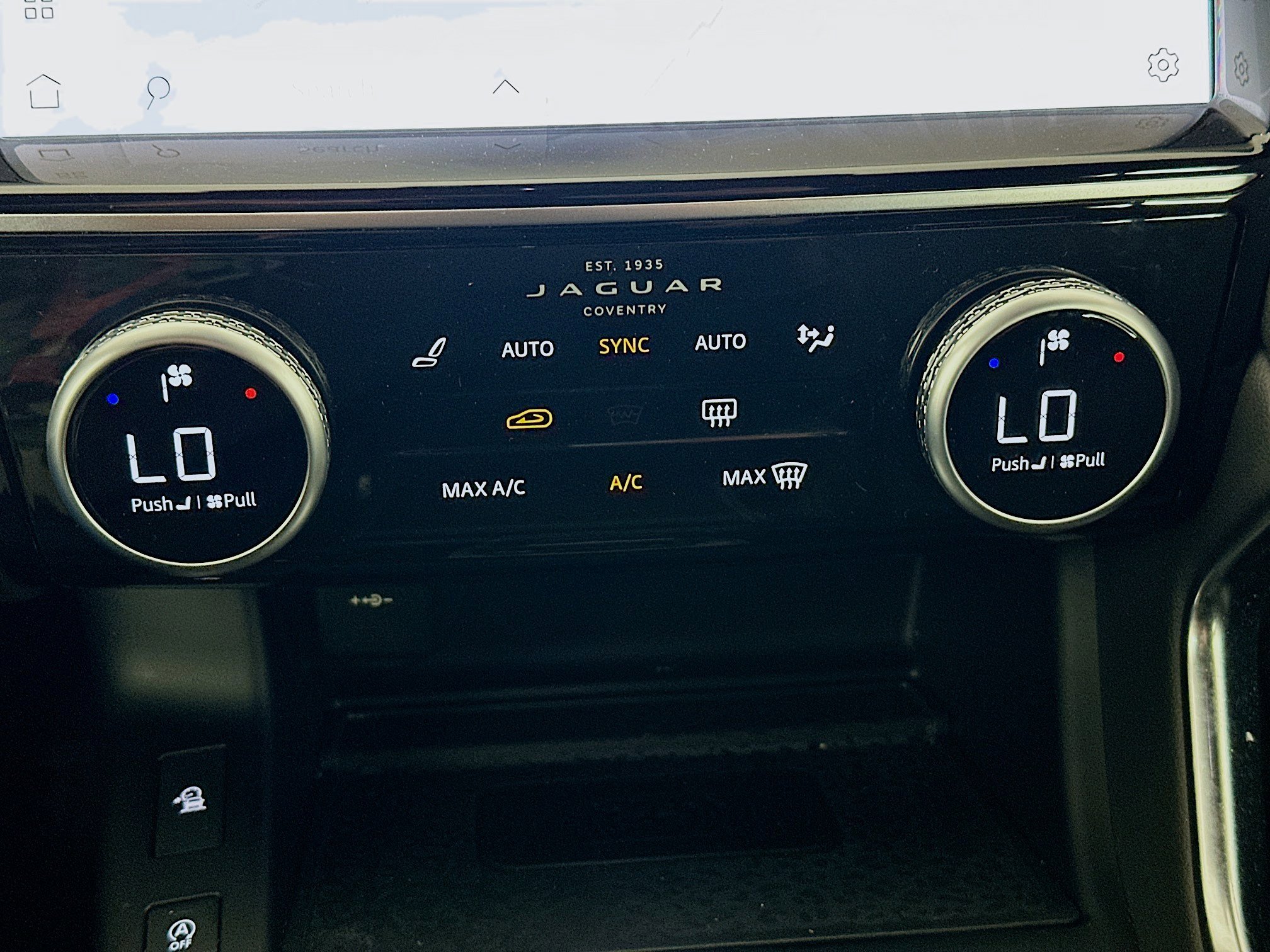 Used 2024 Jaguar E-PACE R-Dynamic SE image 24