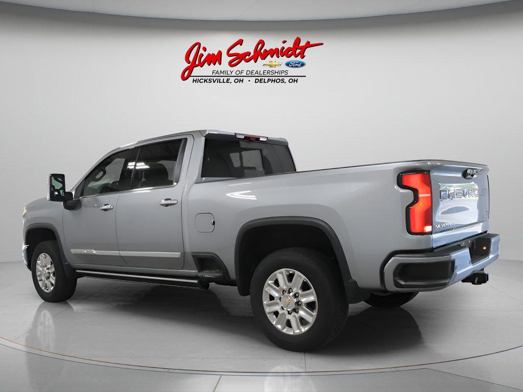 Used 2025 Chevrolet Silverado 2500 High Country w/ Technology Package AWD/4WD image 4
