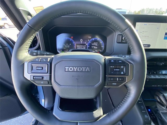 Used 2025 Toyota Land Cruiser image 19