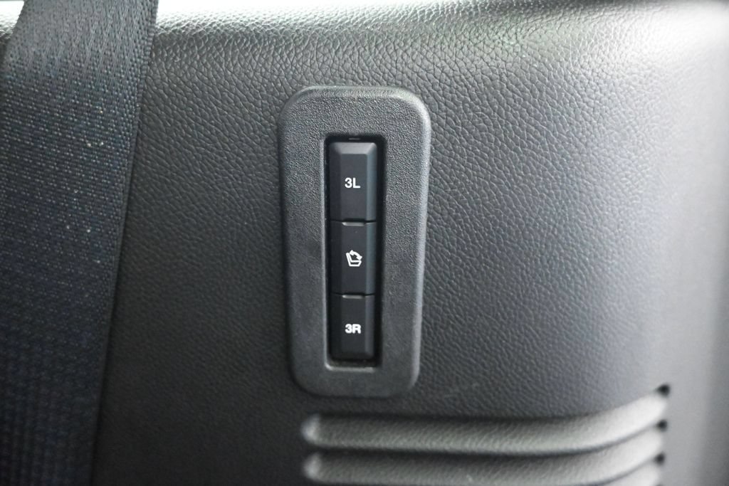 Used 2016 Lincoln Navigator Select AWD/4WD image 32