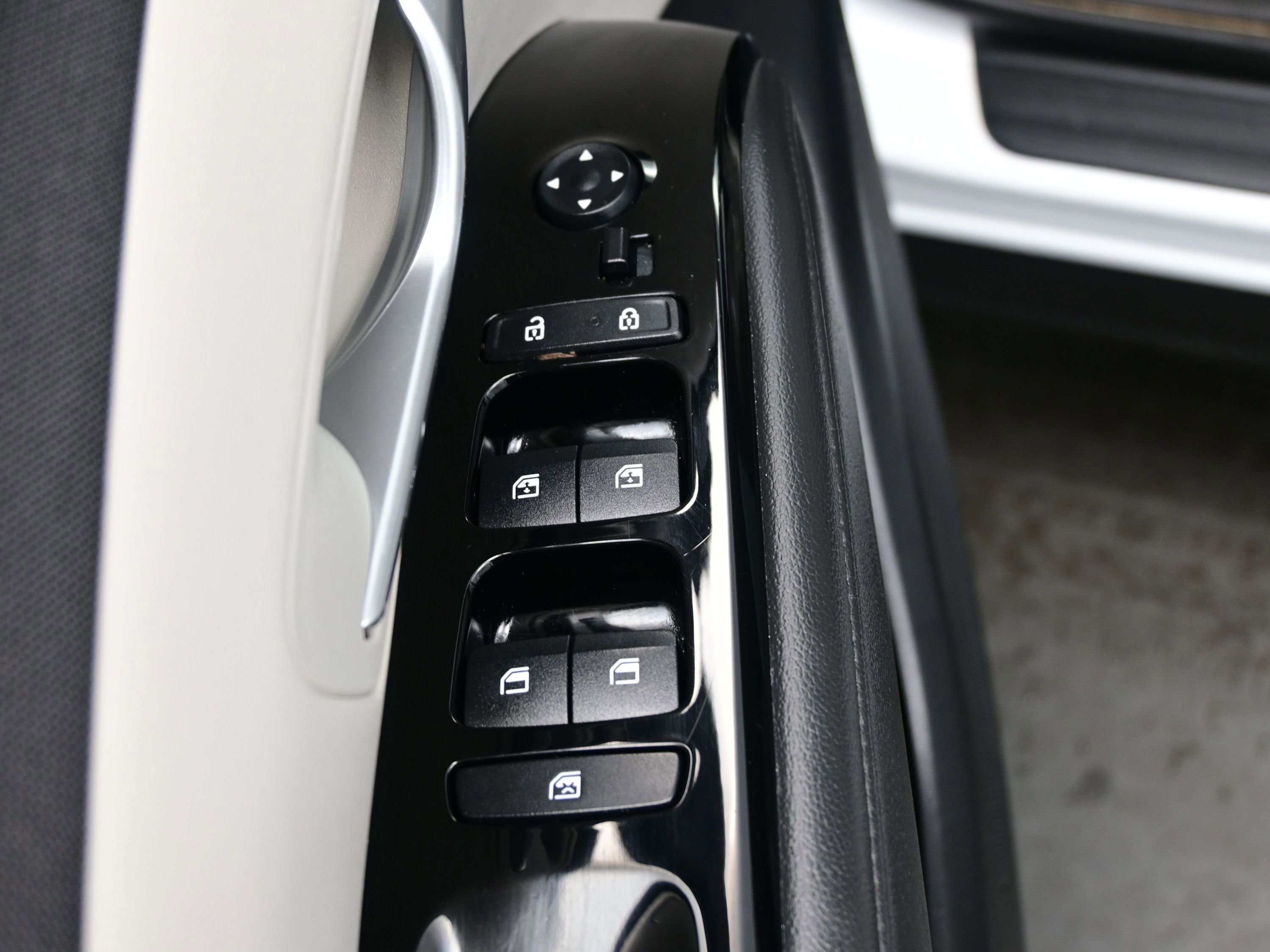 Certified 2022 Hyundai Tucson Limited FWD image 10