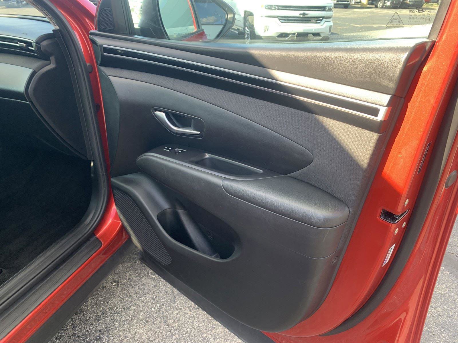 Used 2023 Hyundai Tucson SEL w/ Convenience Package image 11