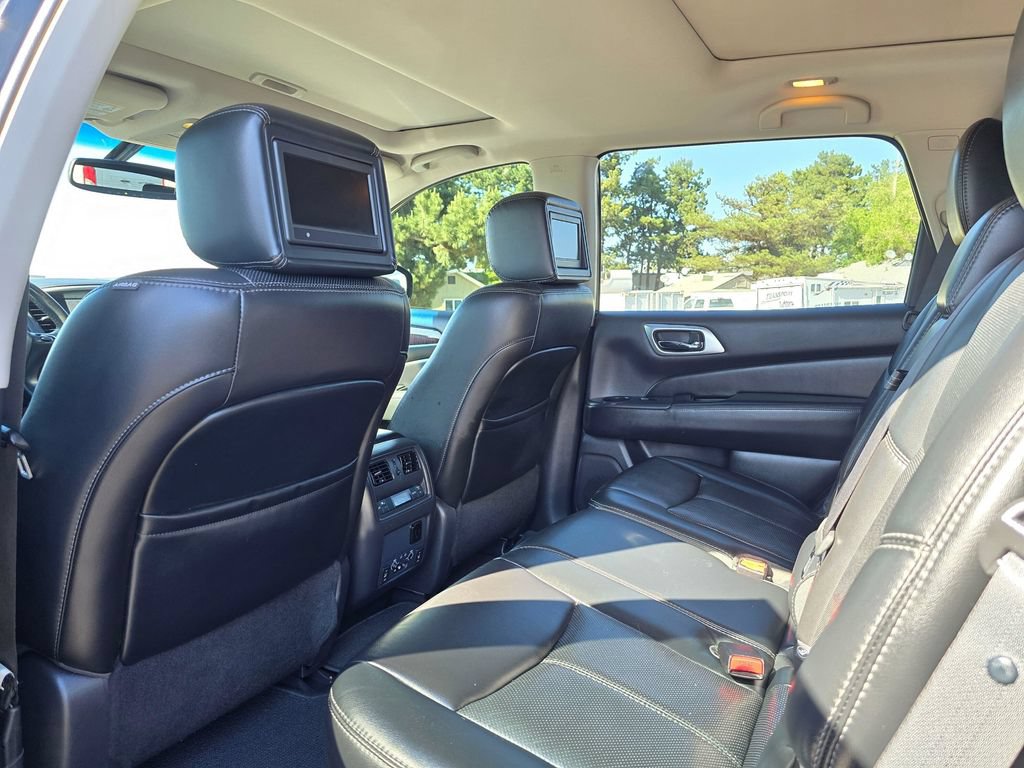Used 2016 Nissan Pathfinder Platinum AWD/4WD image 13