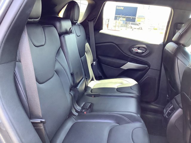 Used 2020 Jeep Cherokee High Altitude image 32