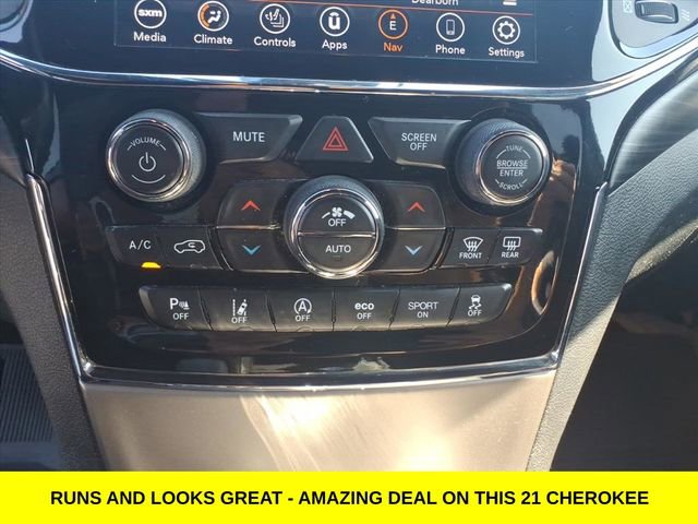 Used 2021 Jeep Grand Cherokee Laredo X image 21