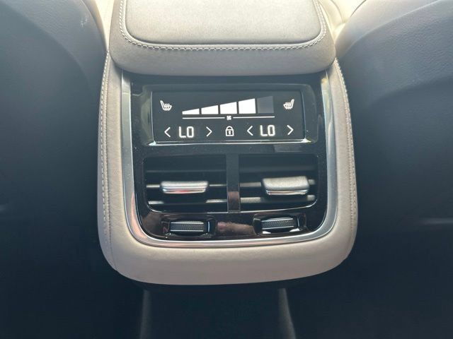 Certified 2025 Volvo XC90 B5 Plus AWD/4WD image 18