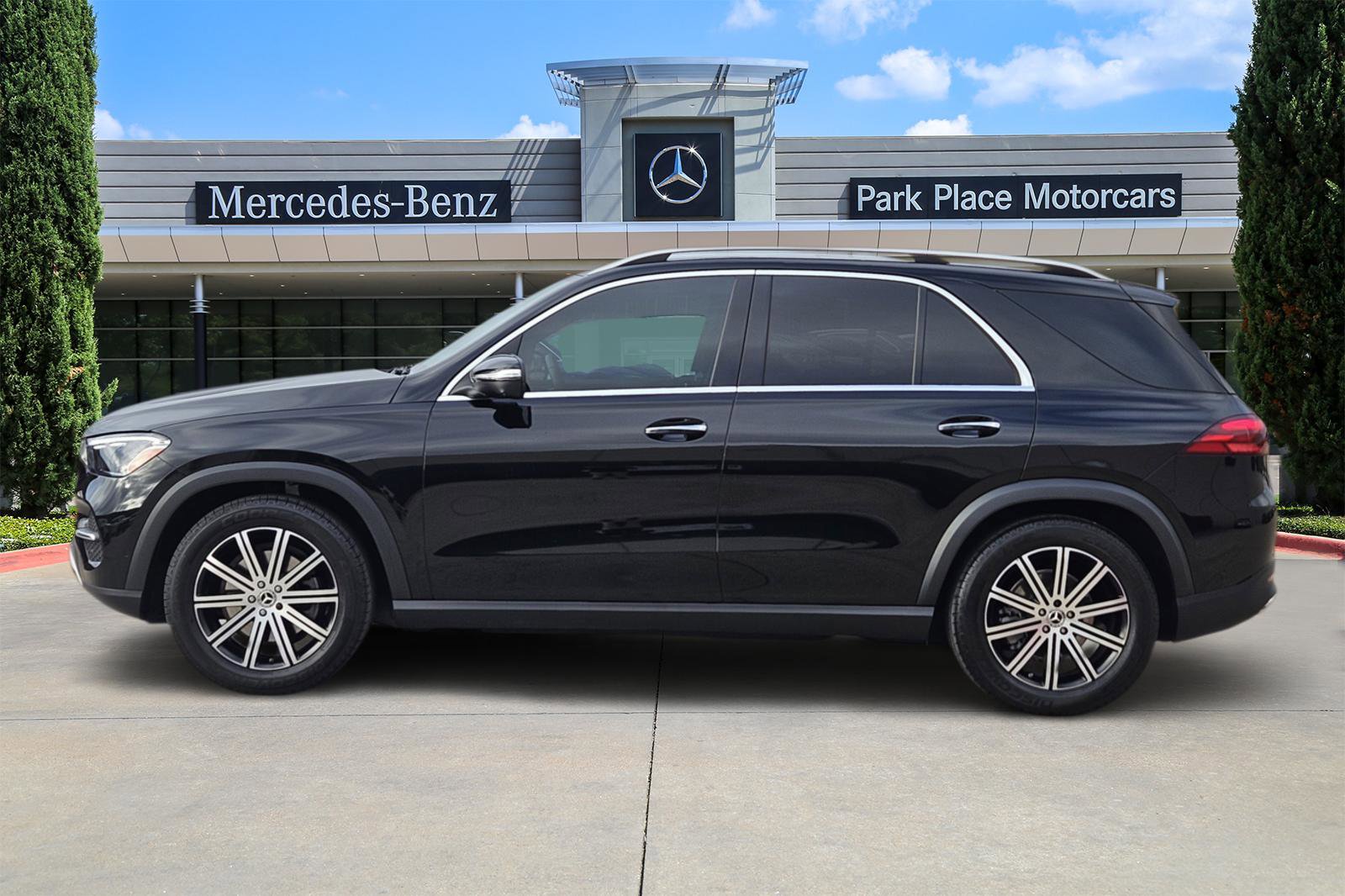 Certified 2026 Mercedes-Benz GLE 350 4MATIC image 4