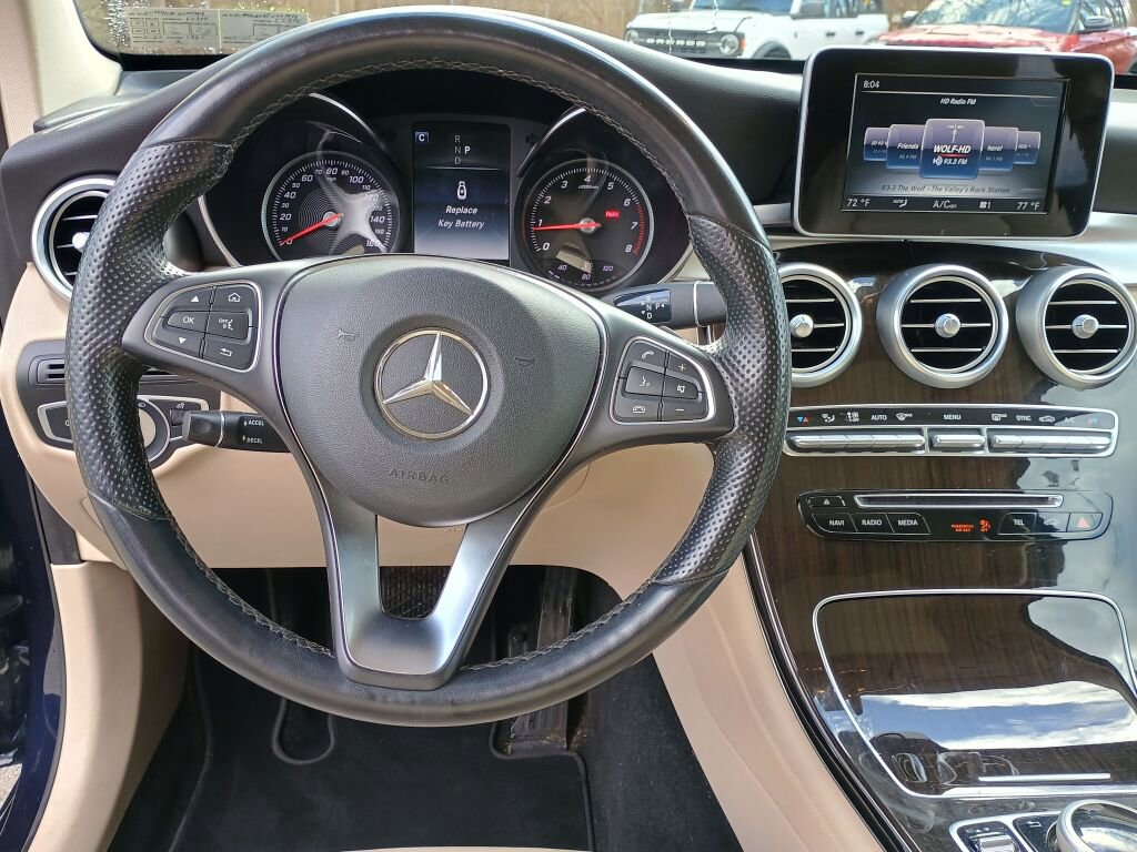 Used 2017 Mercedes-Benz GLC 300 4MATIC image 2