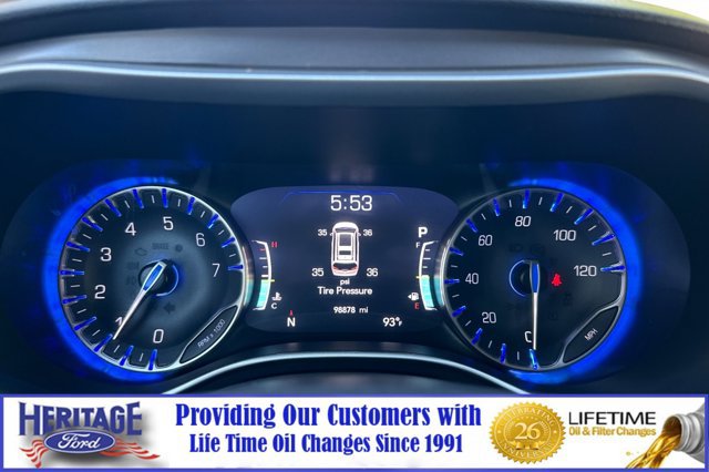 Used 2021 Chrysler Pacifica Touring-L FWD image 25