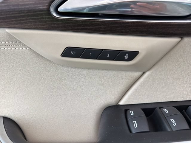Used 2023 Buick Envision Avenir AWD/4WD image 20