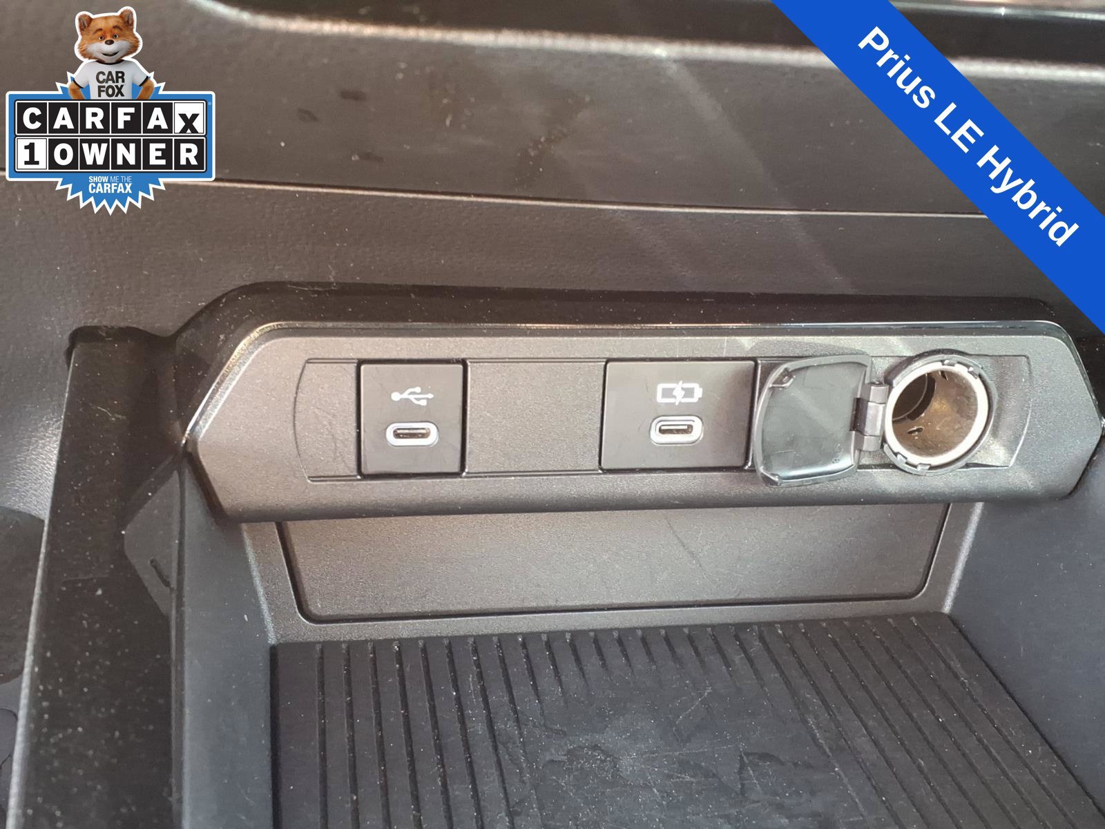 Used 2024 Toyota Prius LE FWD image 20