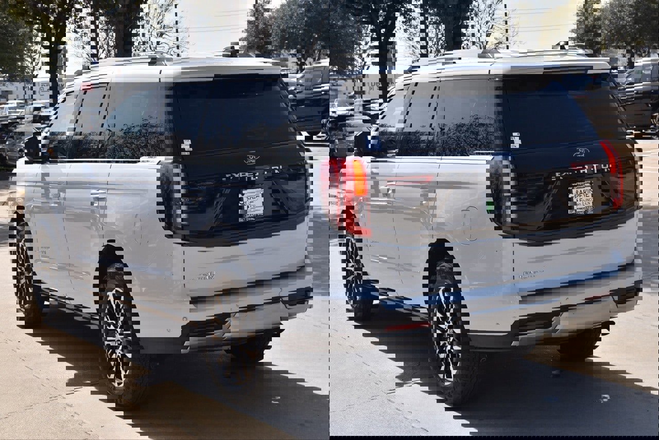 Certified 2025 Ford Expedition Platinum image 10