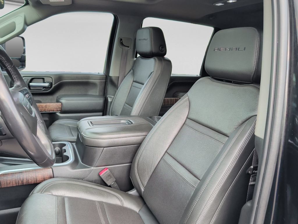 Used 2020 GMC Sierra 3500 Denali w/ Denali Ultimate Package AWD/4WD image 17