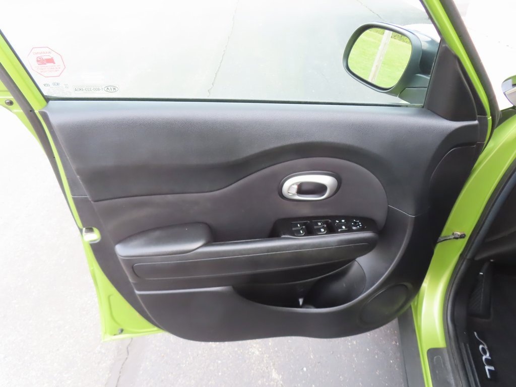 Used 2014 Kia Soul + image 18
