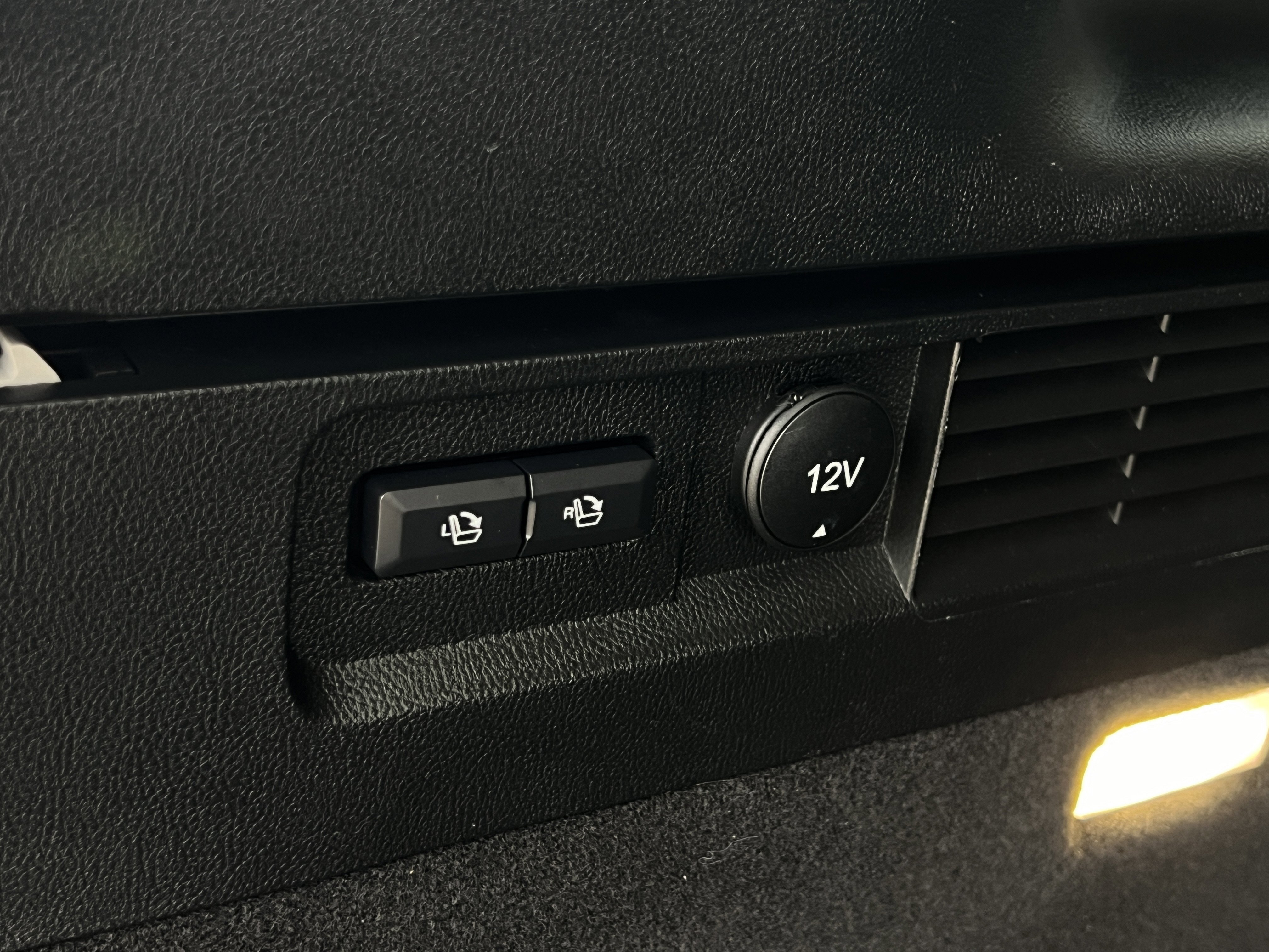 Used 2022 Lincoln Nautilus AWD image 27