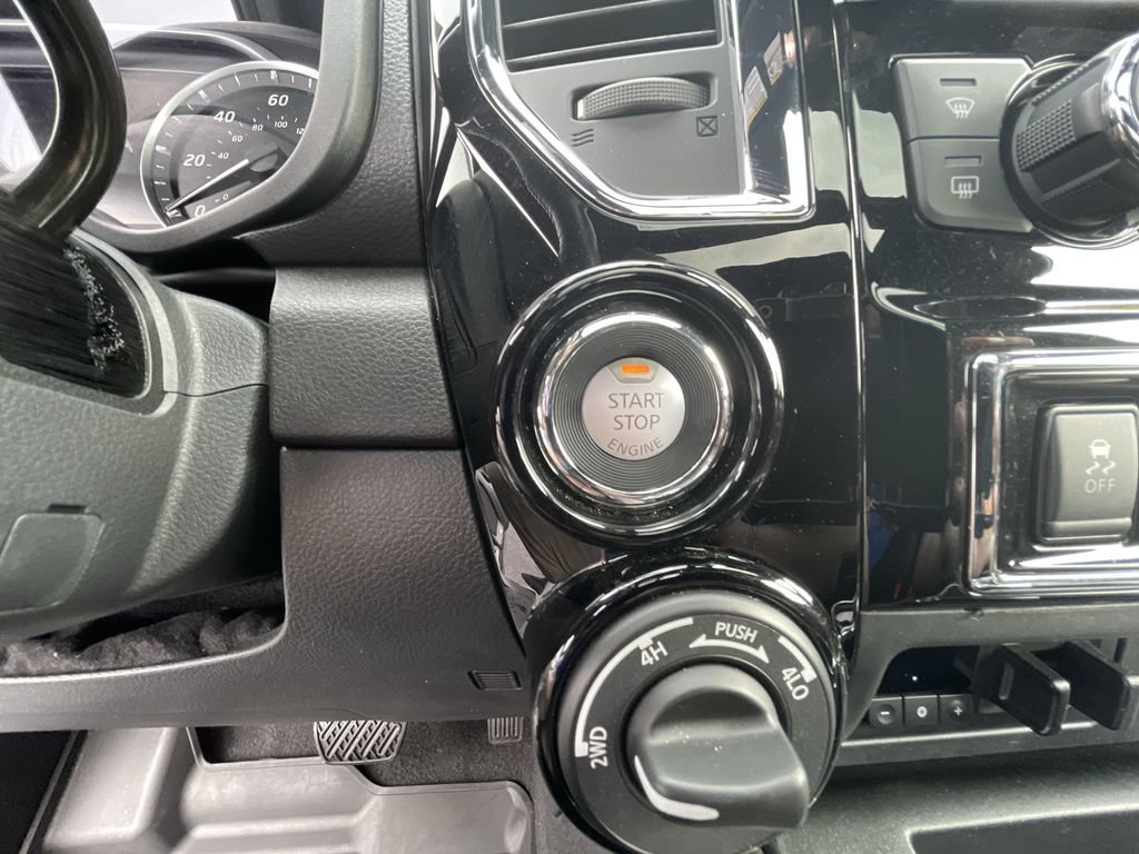 Used 2023 Nissan Titan Platinum Reserve w/ Moonroof Package AWD/4WD image 17