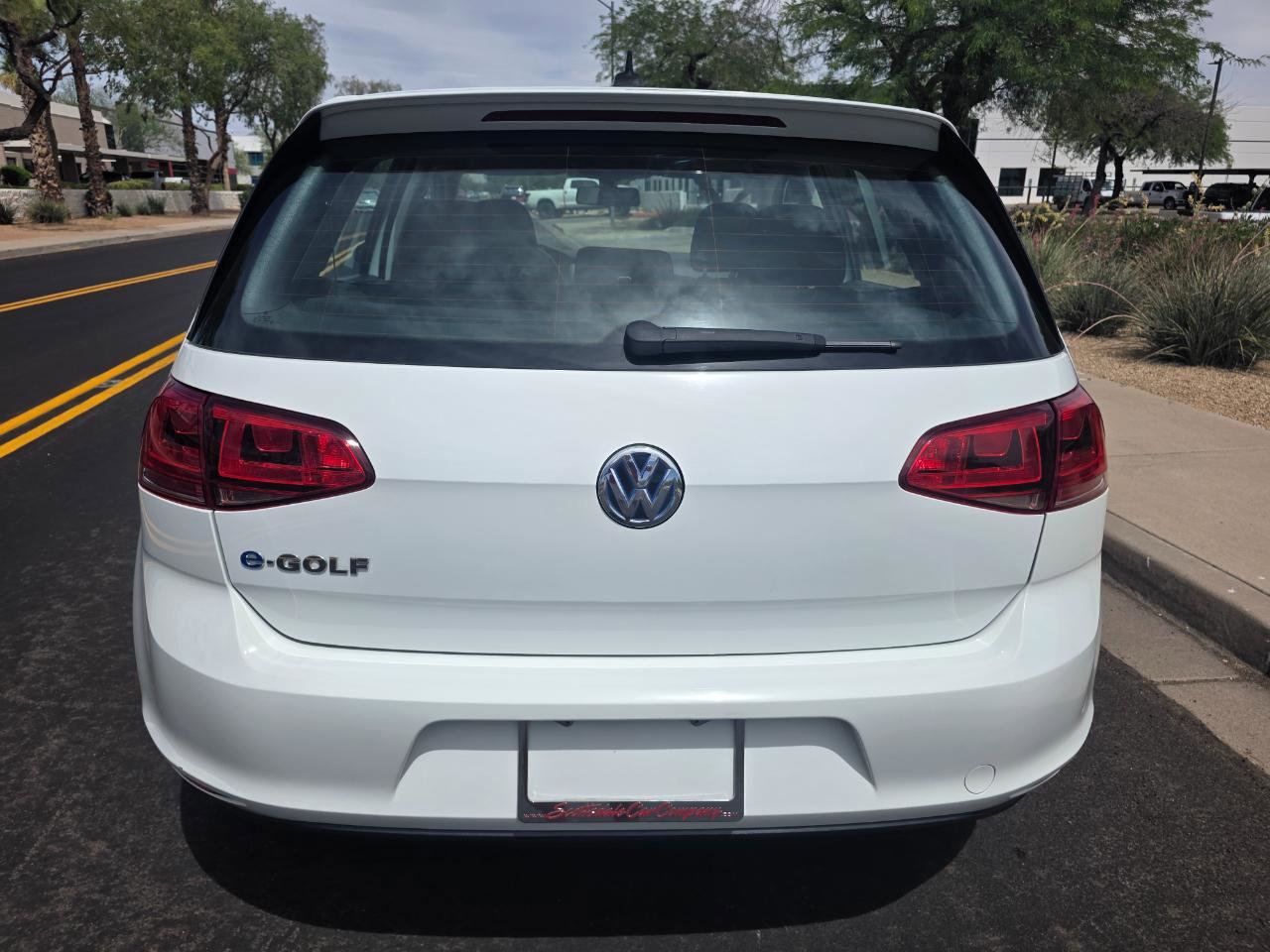 Used 2016 Volkswagen e-Golf SE w/ DC Fast Charging Package FWD image 20
