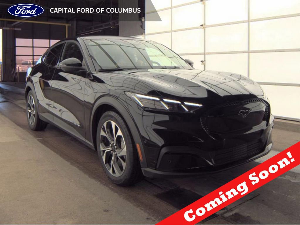 Used 2024 Ford Mustang Mach-E Select image 1
