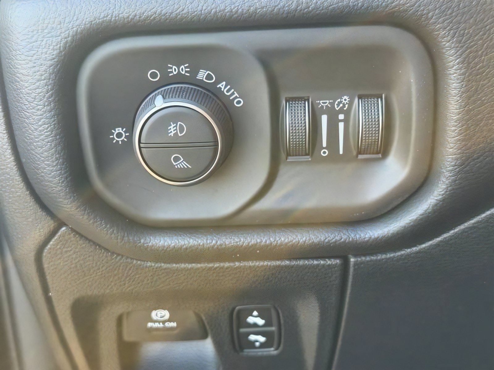 New 2026 RAM 1500 Rebel w/ Rebel Level 1 Equipment Group AWD/4WD image 23