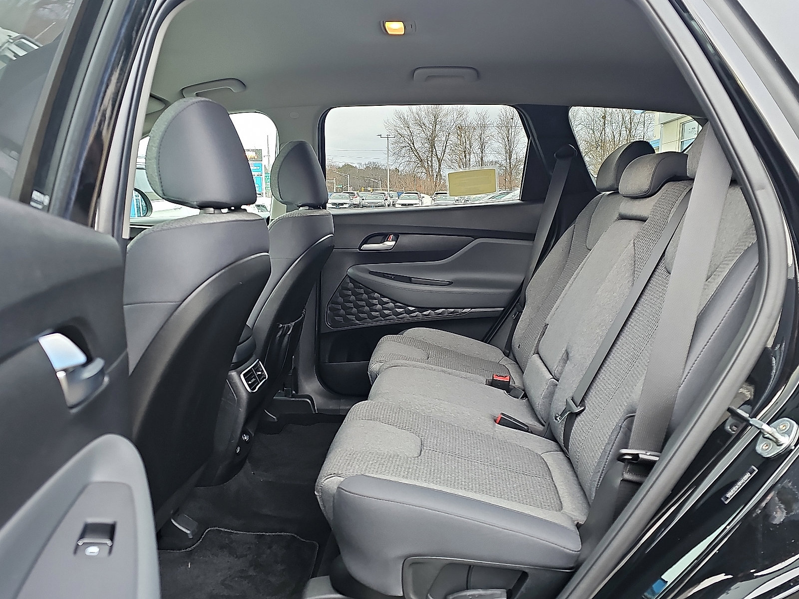 Used 2023 Hyundai Santa Fe SE w/ Cargo Package image 10