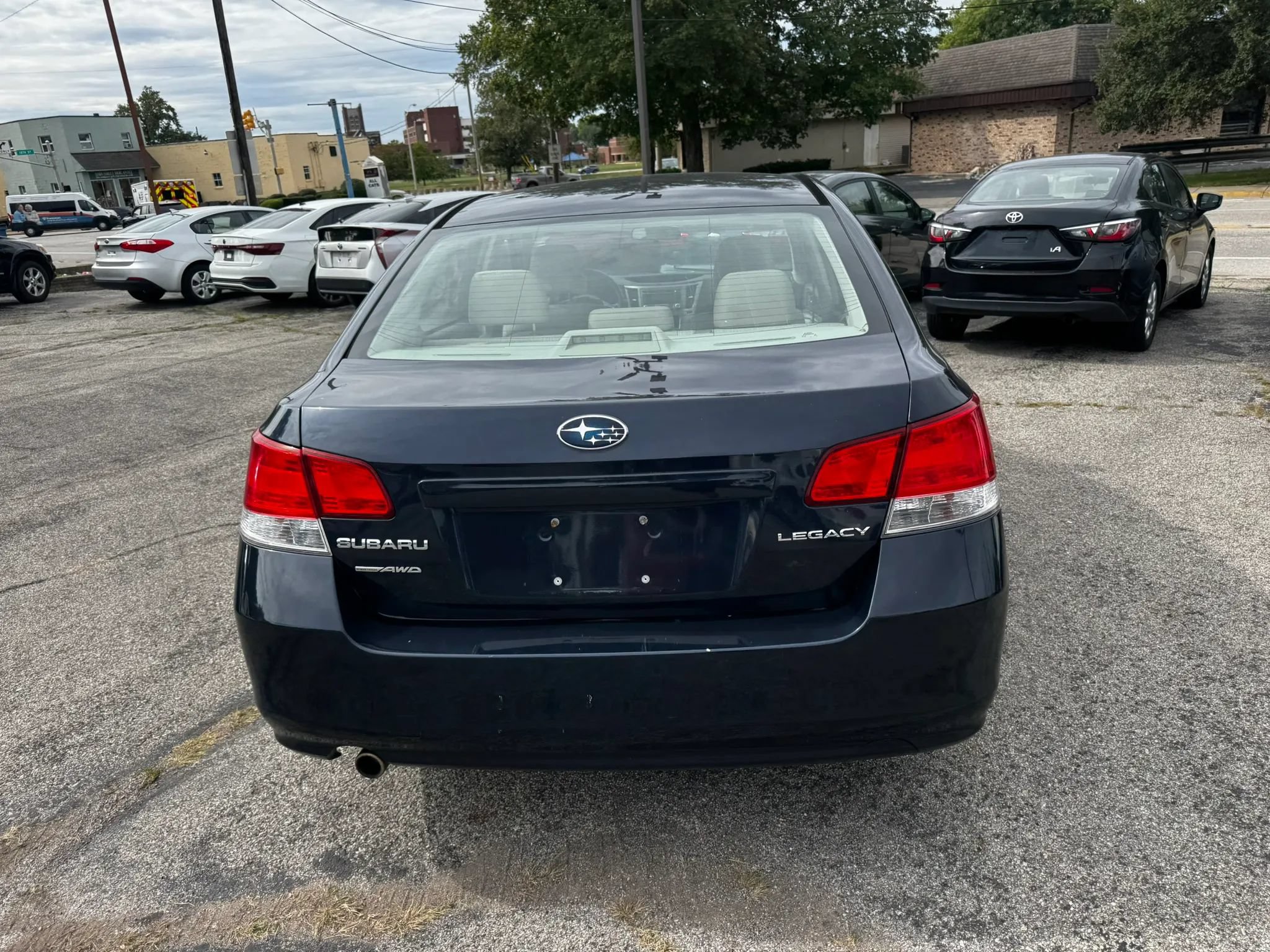 Used 2014 Subaru Legacy 2.5i w/ Alloy Wheel Package AWD/4WD image 5