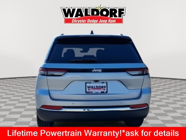 New 2025 Jeep Grand Cherokee Laredo X w/ Luxury Tech Group I AWD/4WD image 3