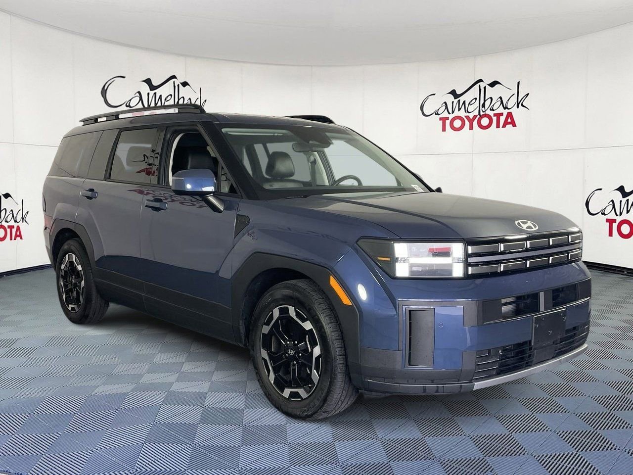 Used 2025 Hyundai Santa Fe SEL image 3