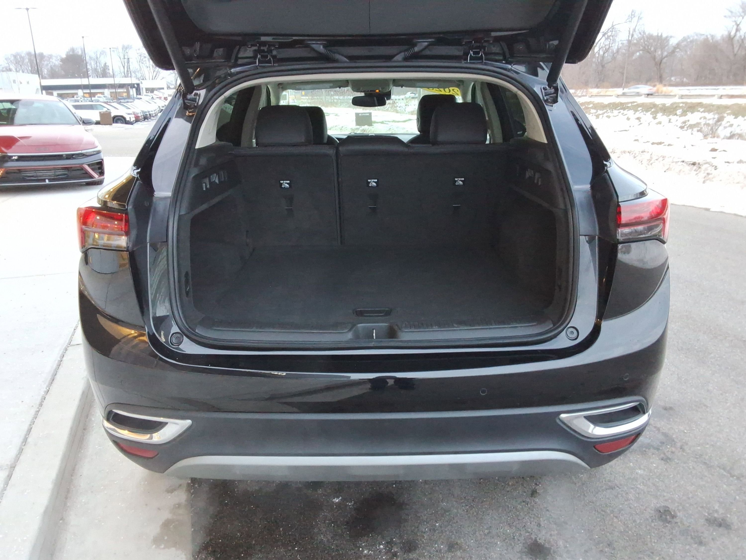 Used 2023 Buick Envision Preferred w/ Premium Seat Package image 31