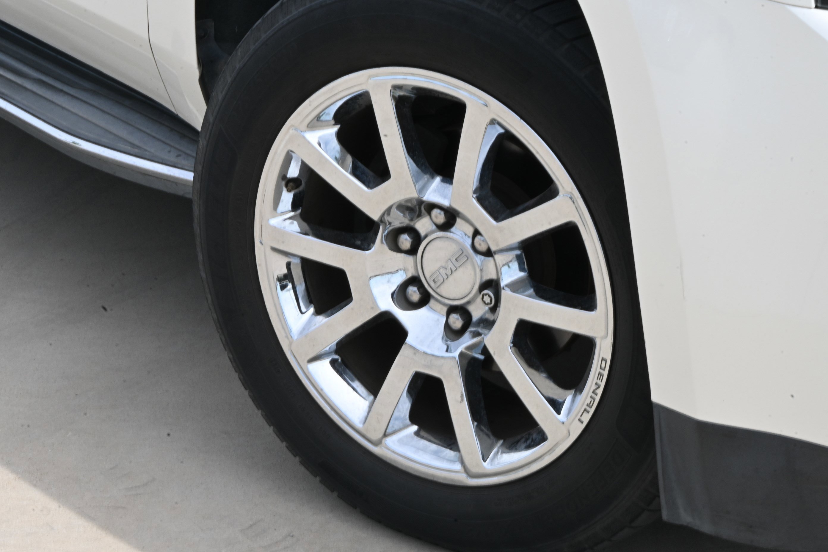 Used 2015 GMC Yukon SLT w/ Open Road Package image 10
