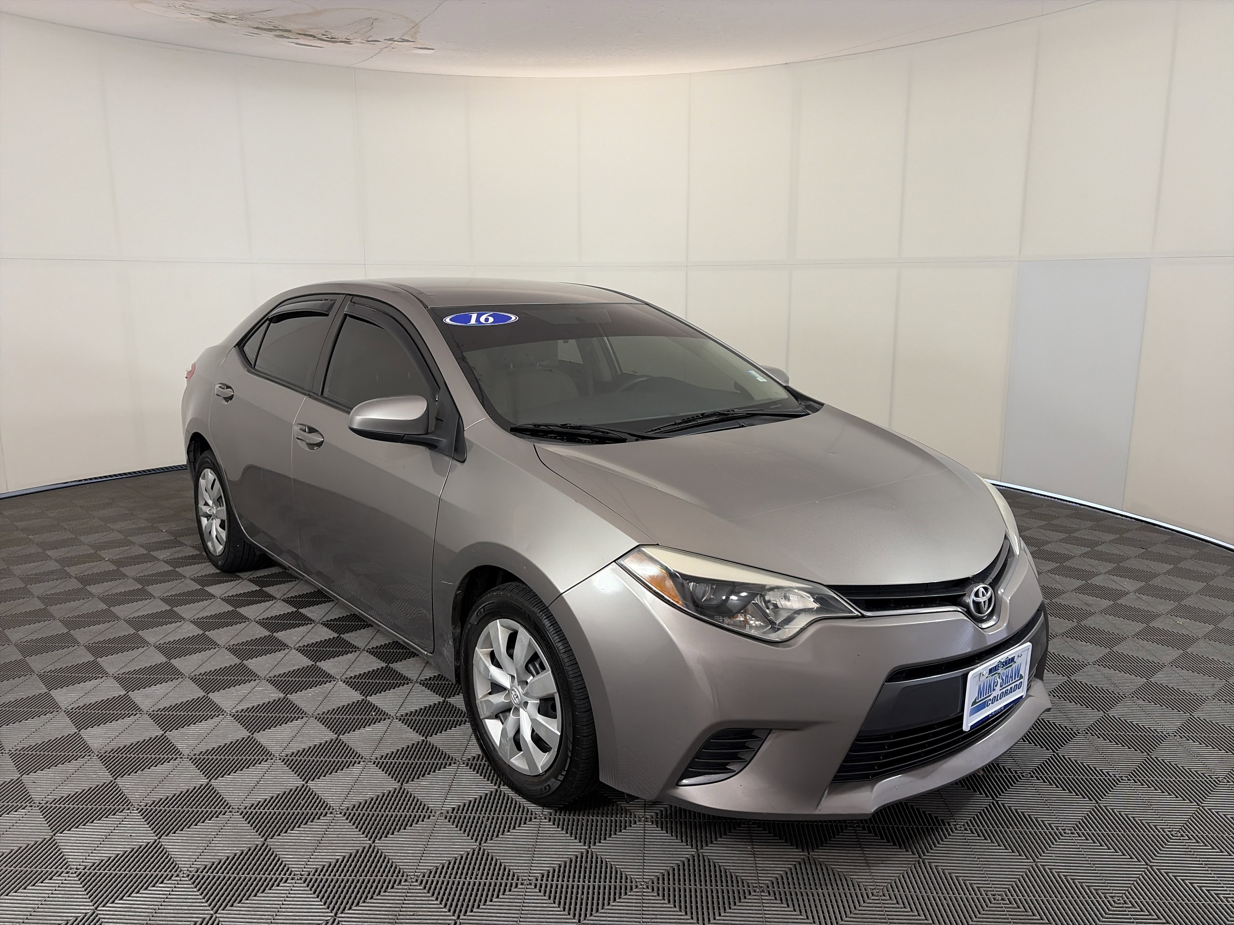 Used 2016 Toyota Corolla LE image 3