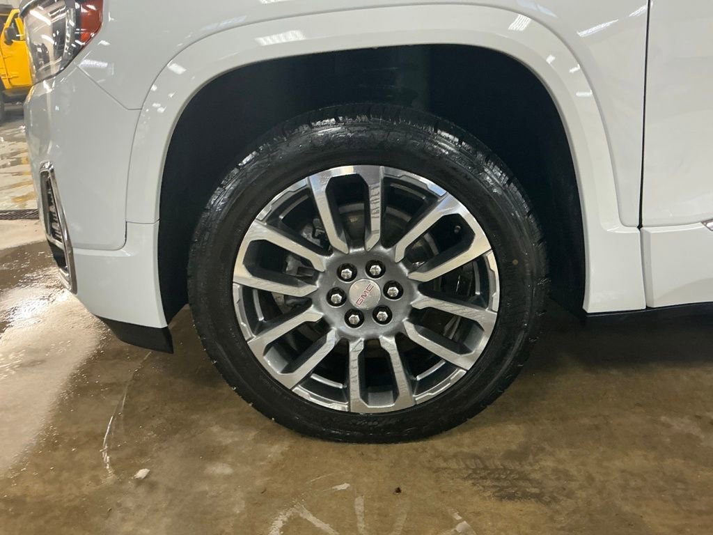 Certified 2022 GMC Acadia Denali w/ Denali Technology Package image 11
