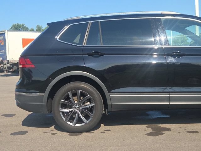 Used 2022 Volkswagen Tiguan SE AWD/4WD image 7