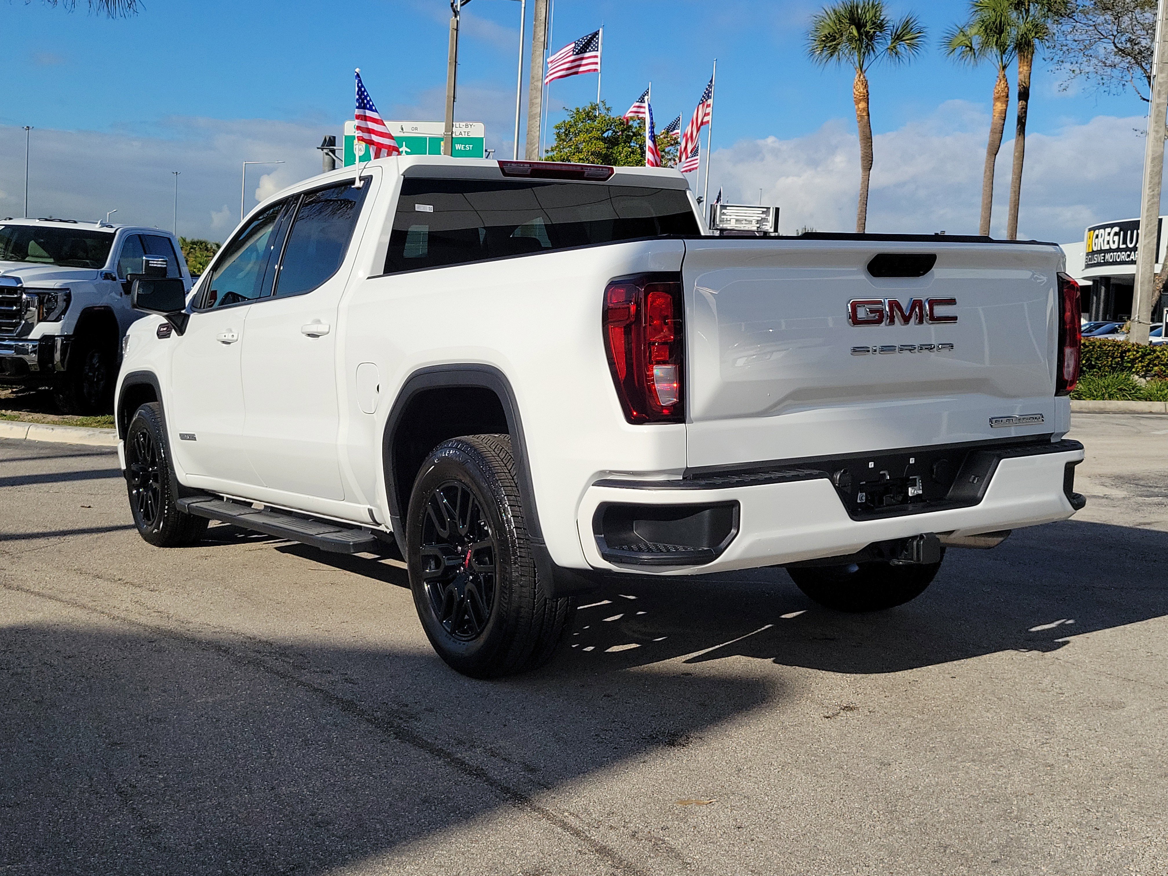 Used 2025 GMC Sierra 1500 Elevation image 7