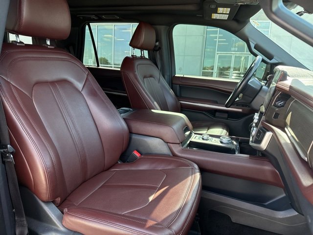 Used 2022 Ford Expedition Limited image 34