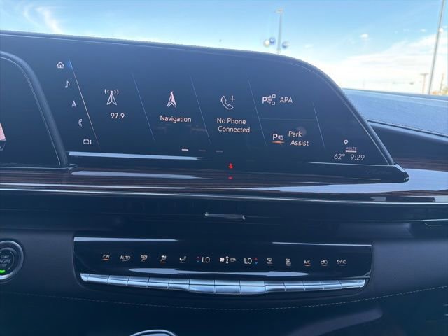 Used 2021 Cadillac Escalade Premium Luxury w/ Driver Assist Tech Package AWD/4WD image 29