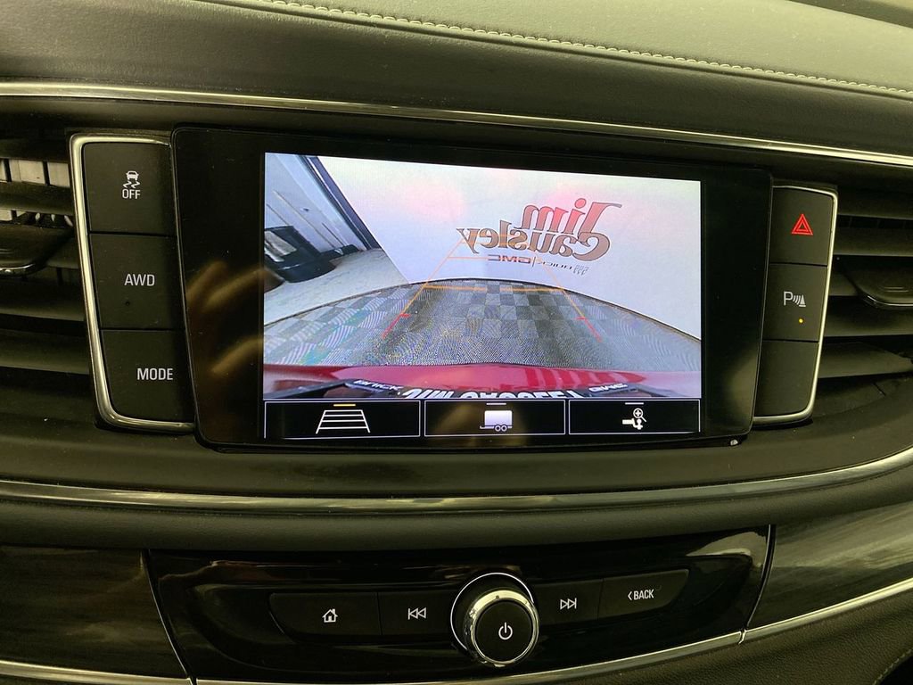 Used 2021 Buick Enclave Essence w/ Sound and Sites Package image 17