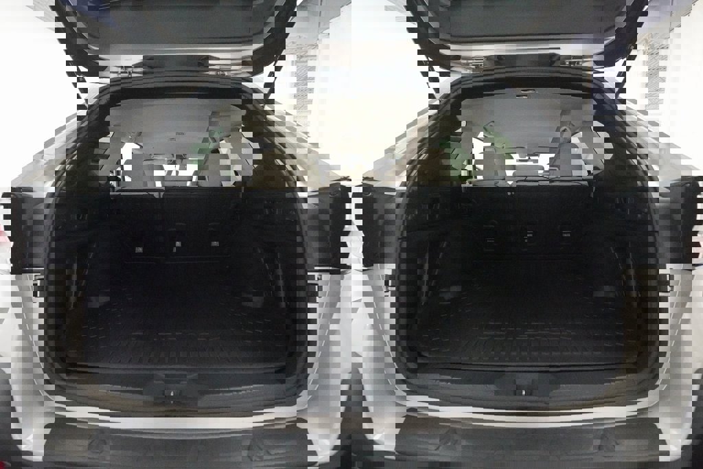 Used 2020 Subaru Outback Premium image 10