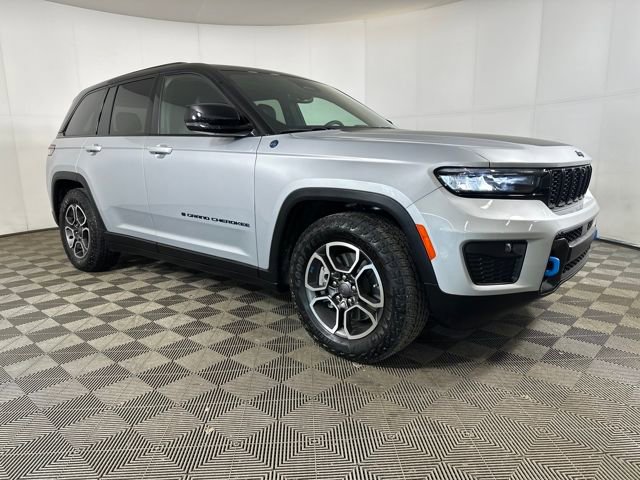 Used 2022 Jeep Grand Cherokee Trailhawk image 2