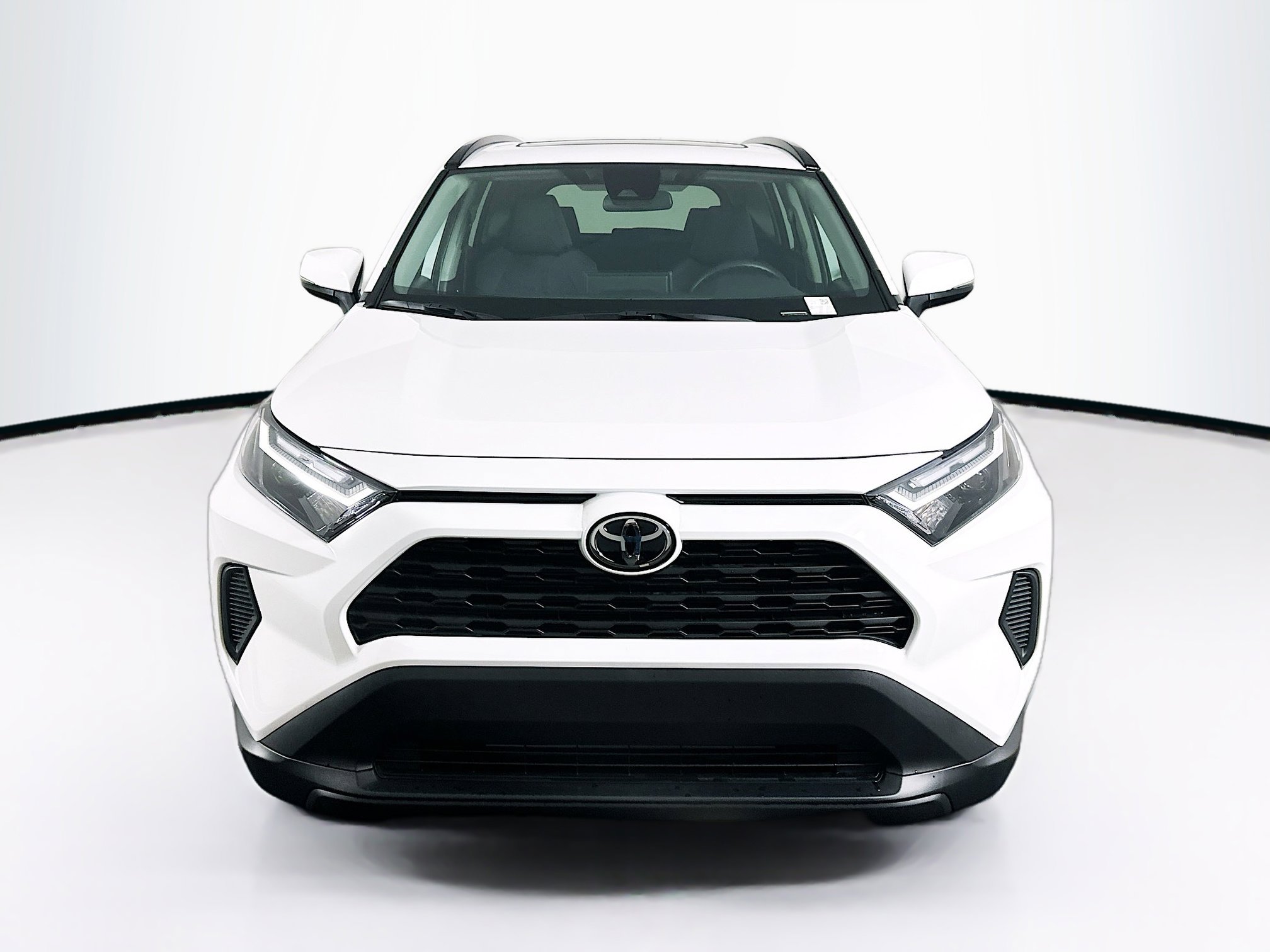 Used 2025 Toyota RAV4 XLE w/ Convenience Package image 2