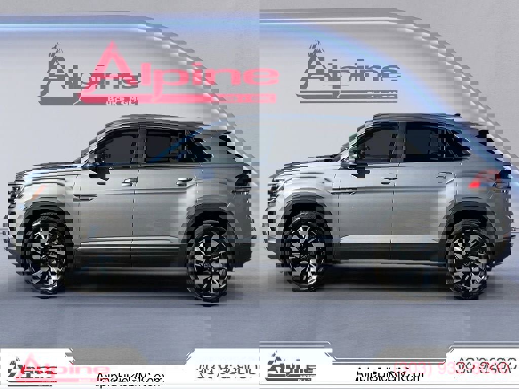 Used 2025 Volkswagen Atlas Cross Sport SE AWD/4WD image 2