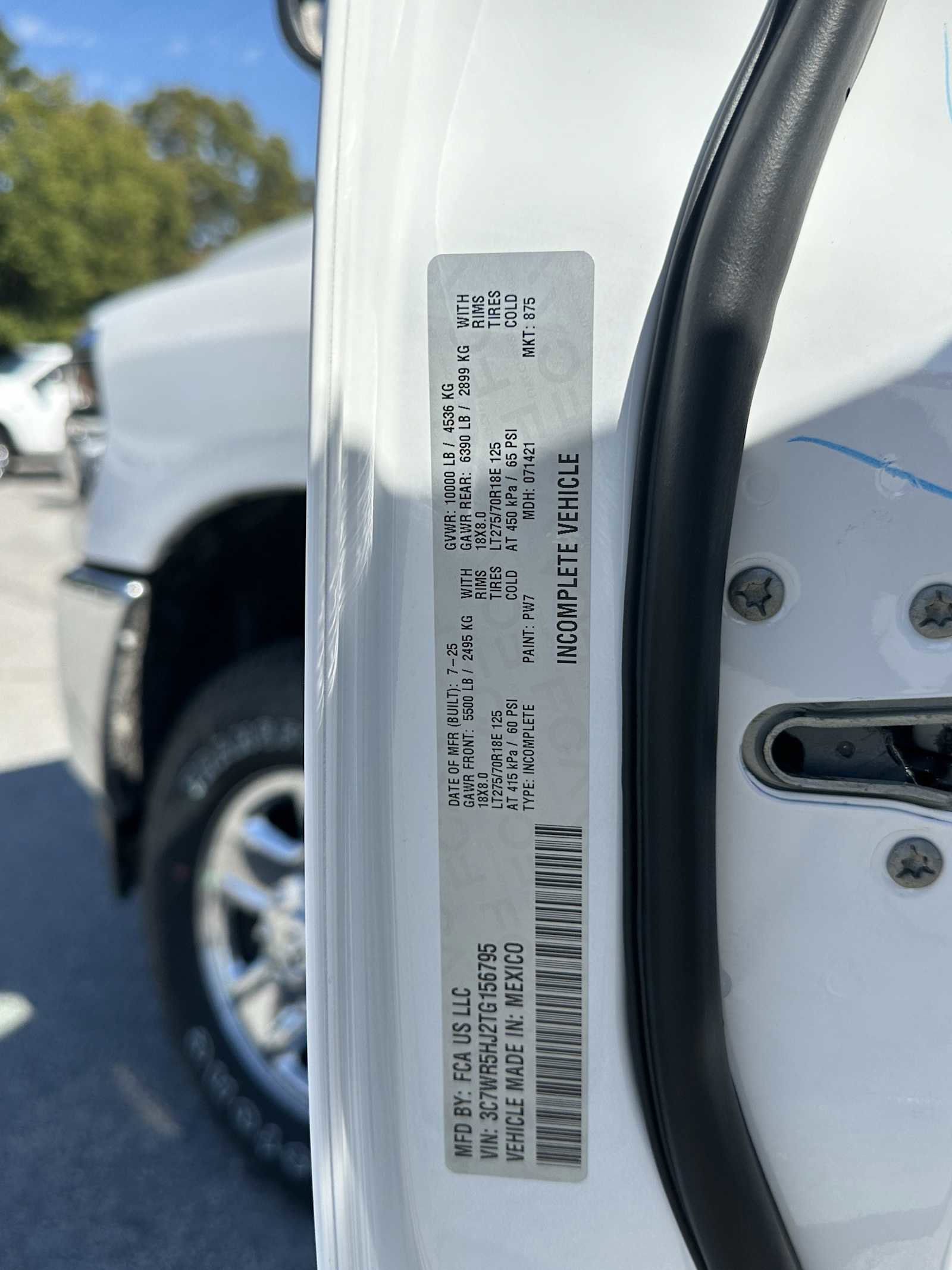 New 2026 RAM 2500 Tradesman w/ Chrome Appearance Group image 30