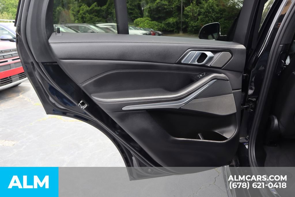 Used 2022 BMW X5 M50i image 19